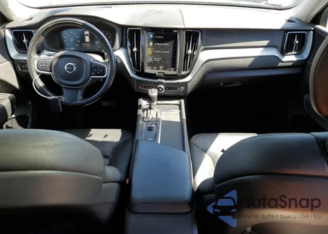 2018 Volvo Xc60 T6 Momentum z USA, uszkodzony, nr VIN YV4A22RK9J1034154